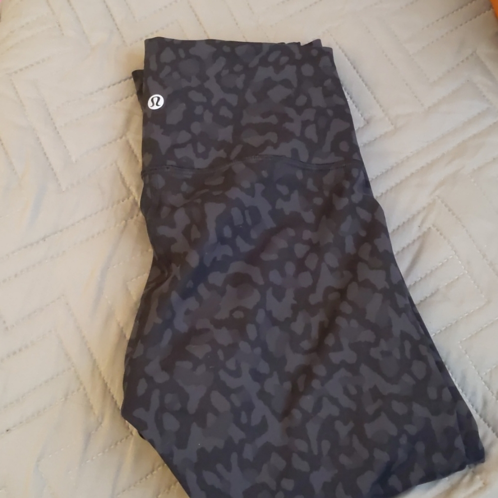 New lululemon WunderTrain 21"